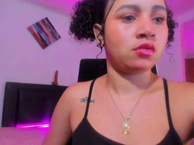 zara-rosse webcam