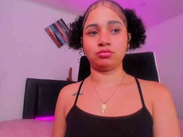 zara-rosse webcam