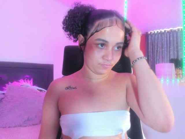 zara-rosse webcam