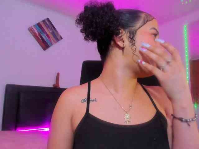 zara-rosse webcam