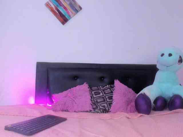 zara-rosse webcam