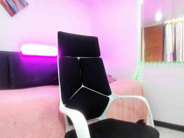 zara-rosse webcam