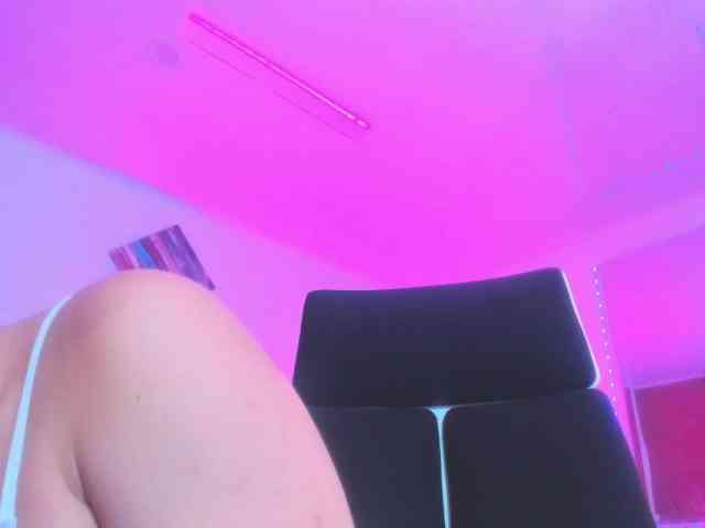 zara-rosse webcam