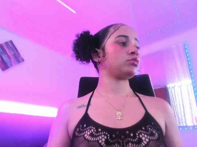 zara-rosse webcam