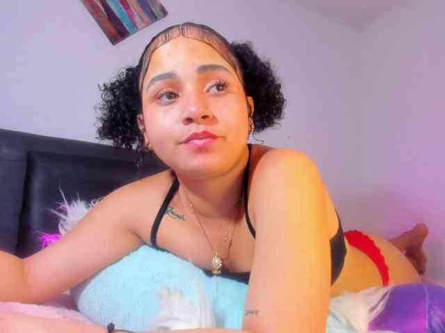 zara-rosse webcam