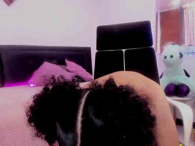 zara-rosse webcam