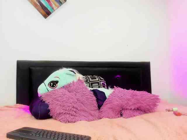 zara-rosse webcam