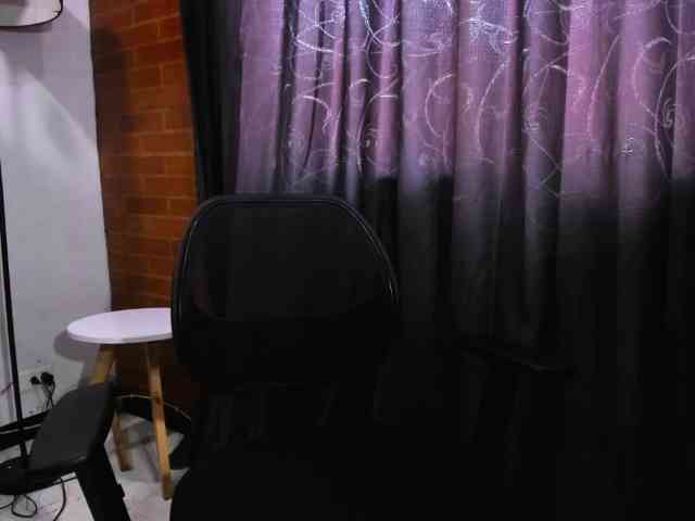 zara-rosse webcam