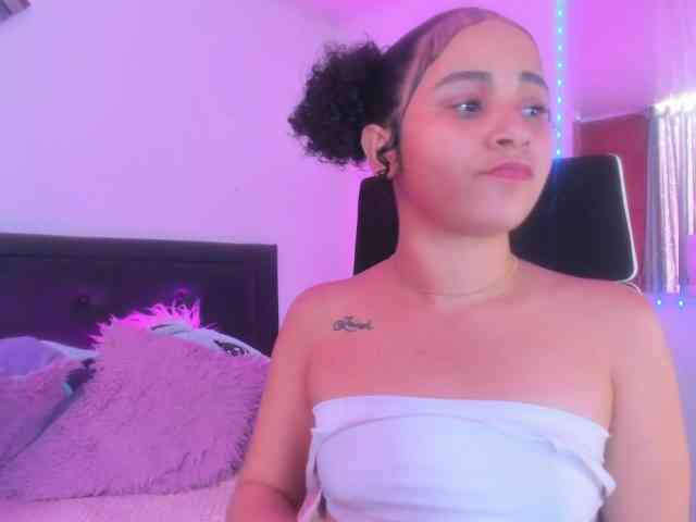 zara-rosse webcam