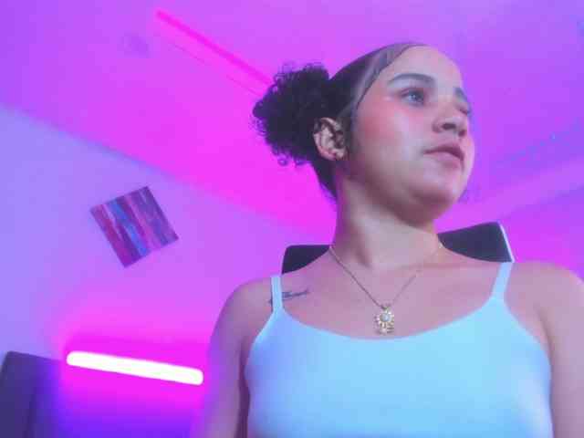 zara-rosse webcam