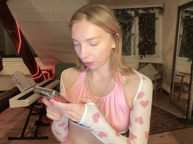 AnnaDarko live cam on BongaCams