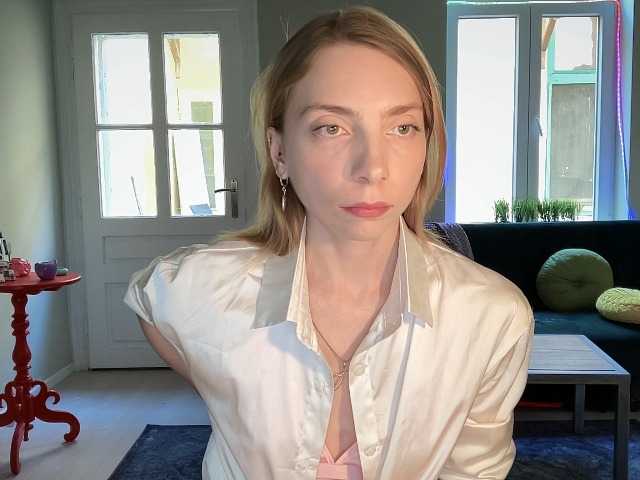 AnnaDarko live cam on BongaCams