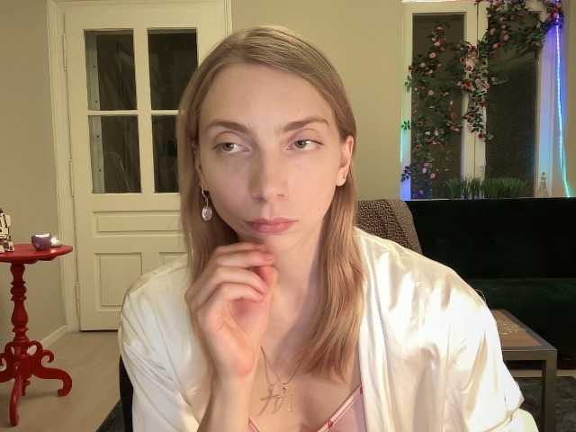 AnnaDarko live webcam show