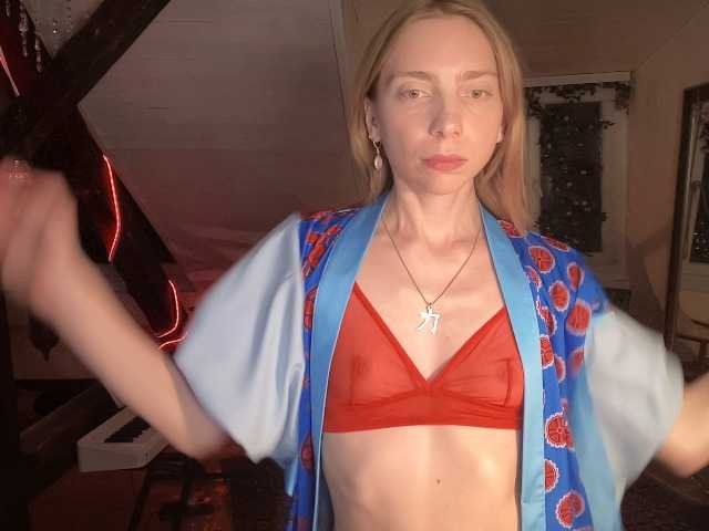 AnnaDarko live cam on BongaCams