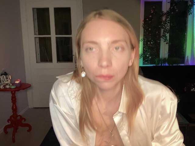 AnnaDarko live cam on BongaCams