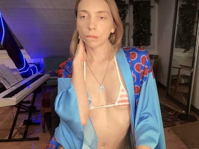 AnnaDarko live cam on BongaCams