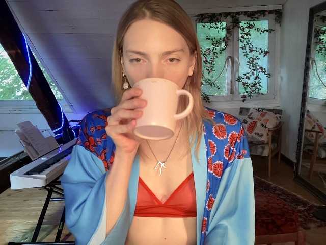 AnnaDarko live cam on BongaCams