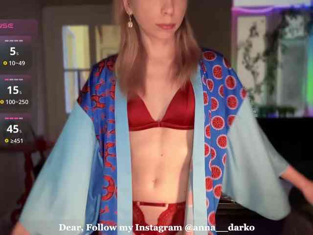 AnnaDarko webcam