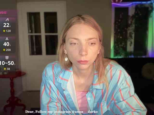 AnnaDarko webcam