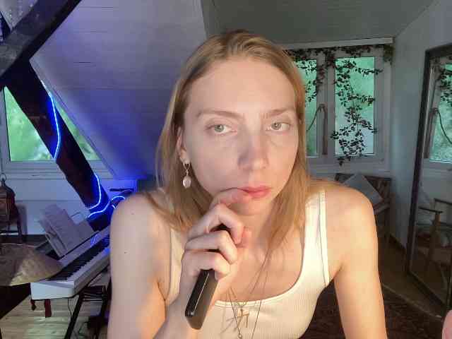 AnnaDarko webcam
