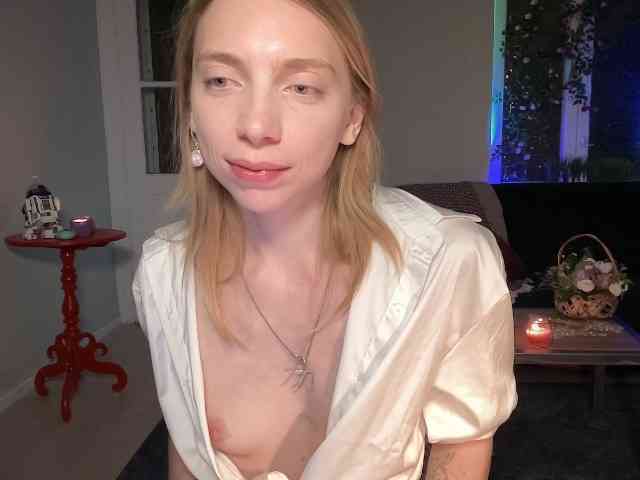 AnnaDarko webcam