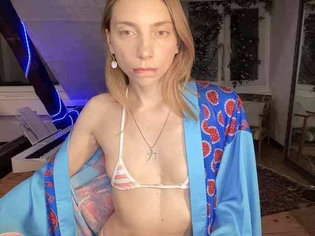 AnnaDarko webcam