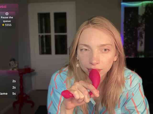 AnnaDarko webcam