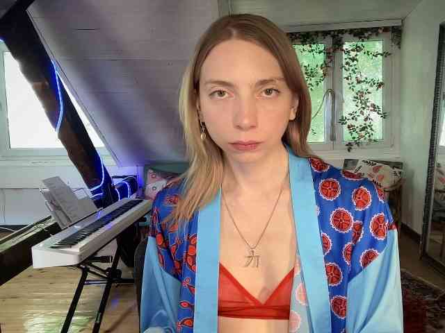 AnnaDarko webcam