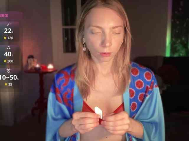 AnnaDarko webcam