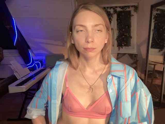 AnnaDarko webcam