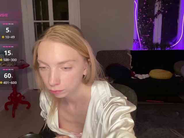 AnnaDarko webcam
