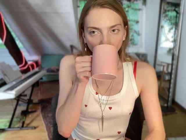 AnnaDarko webcam