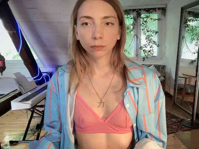 AnnaDarko webcam