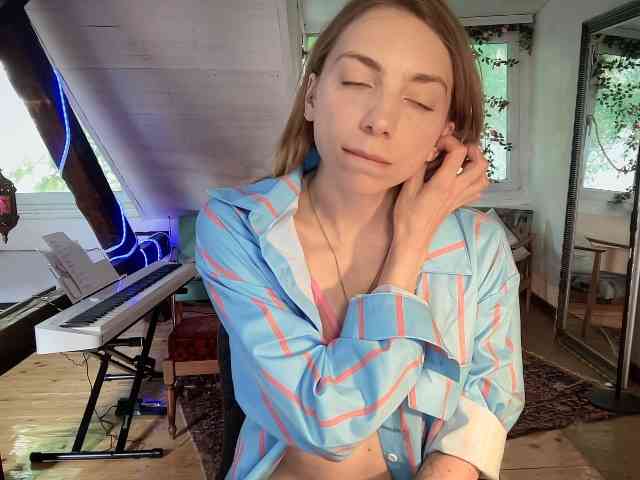 AnnaDarko webcam