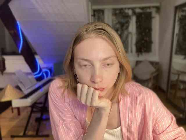 AnnaDarko webcam