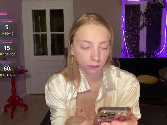 AnnaDarko webcam