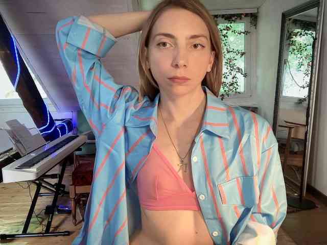 AnnaDarko webcam