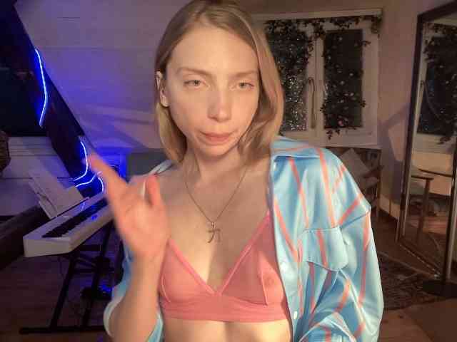 AnnaDarko webcam