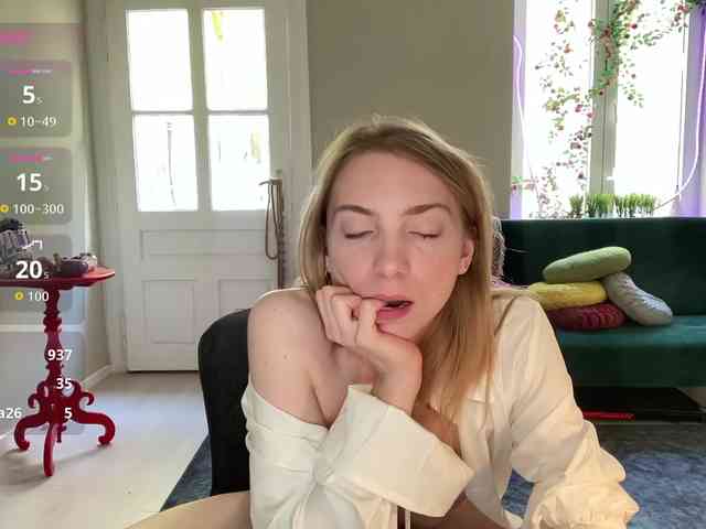 AnnaDarko webcam