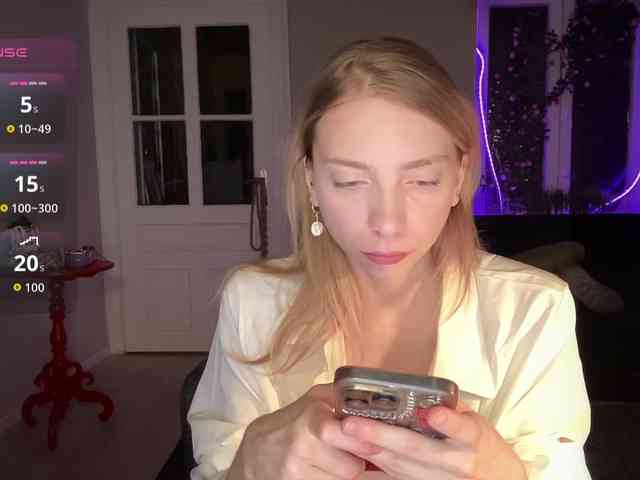 AnnaDarko webcam