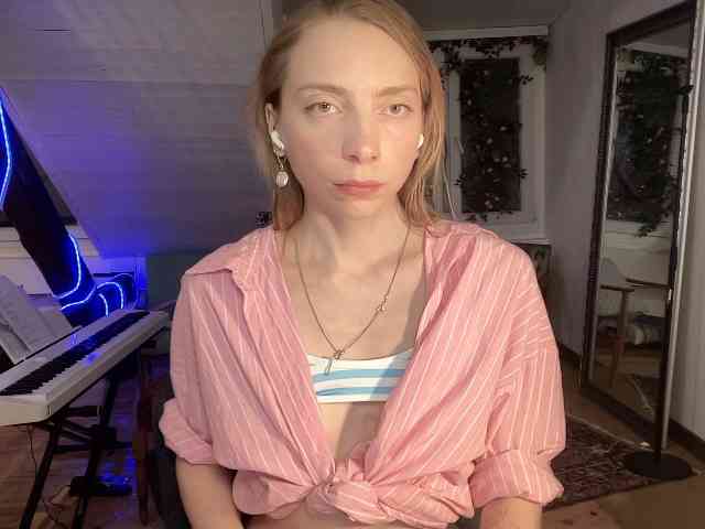 AnnaDarko webcam