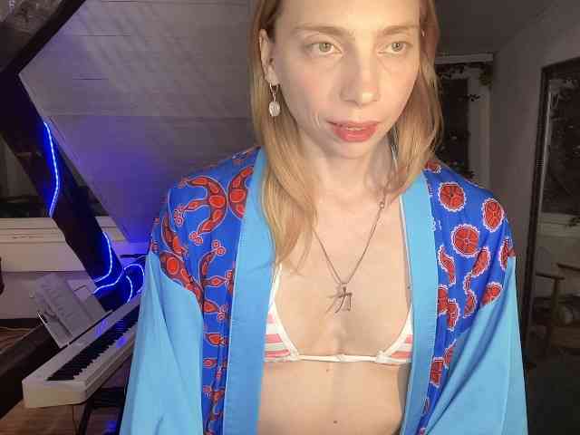 AnnaDarko webcam