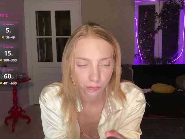 AnnaDarko webcam