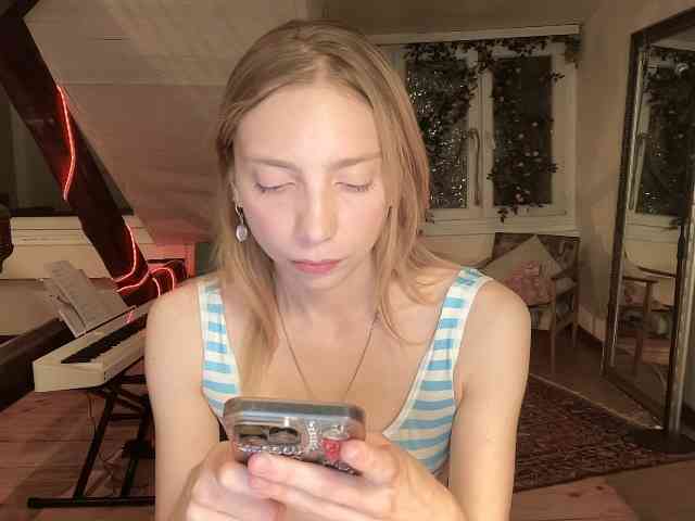 AnnaDarko webcam