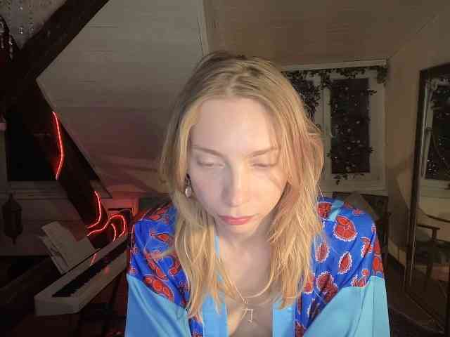 AnnaDarko webcam
