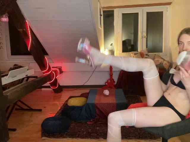 AnnaDarko webcam
