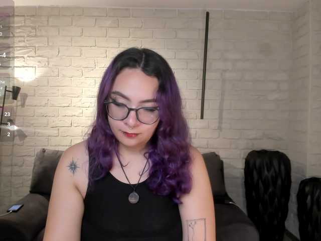 LoiseHarper live cam on BongaCams