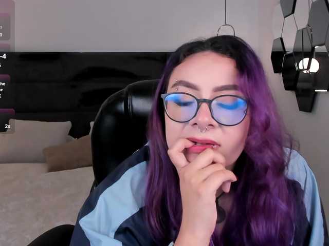 LoiseHarper Live Cam on BongaCams