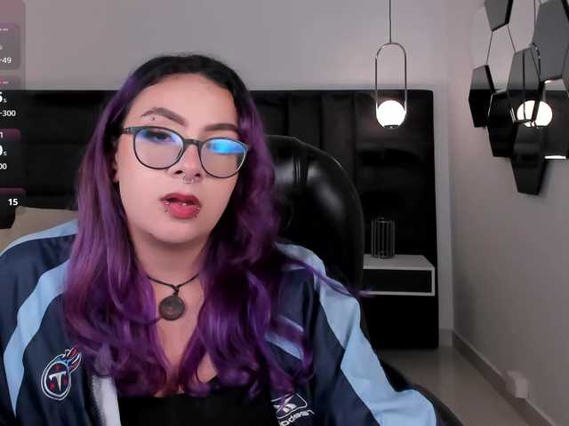 LoiseHarper live cam on BongaCams