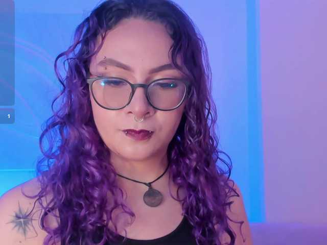 LoiseHarper live cam on BongaCams